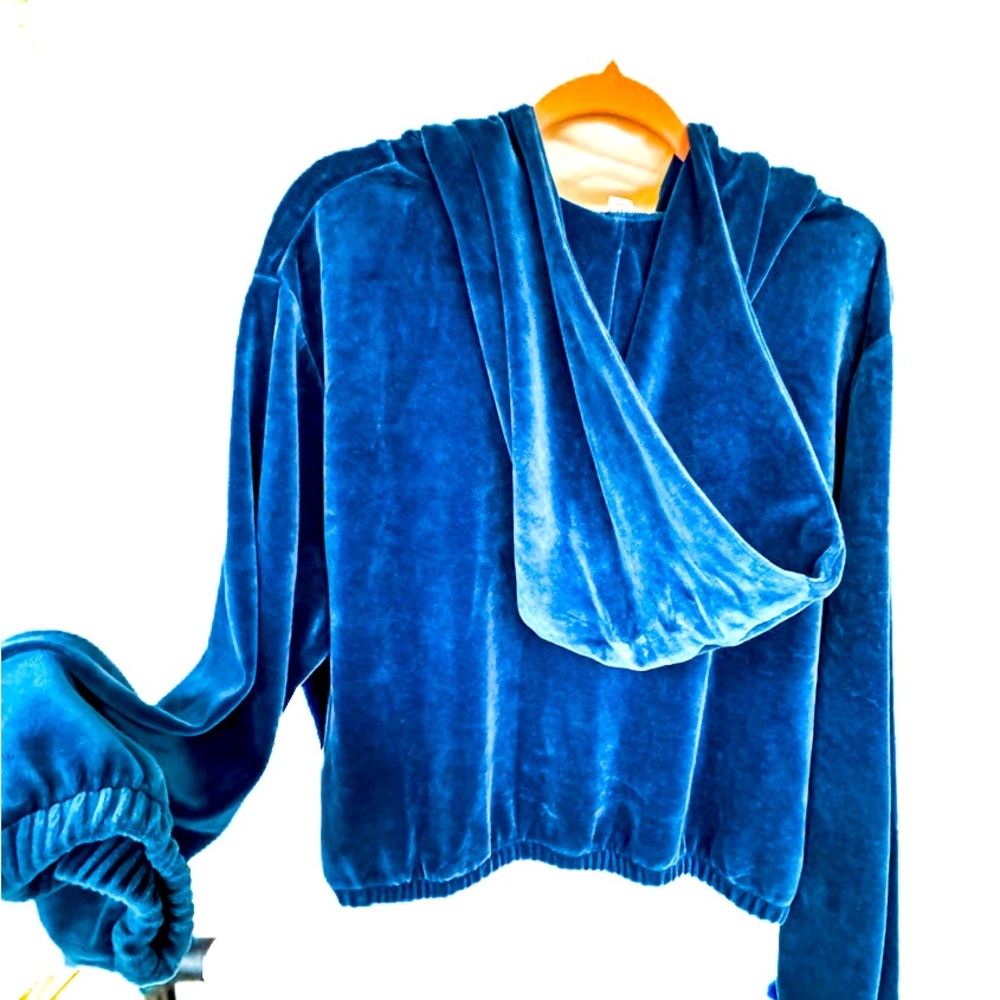 BP Velour Hoodie, Aurora Blue, Women's Size L. - Picture 4 of 7